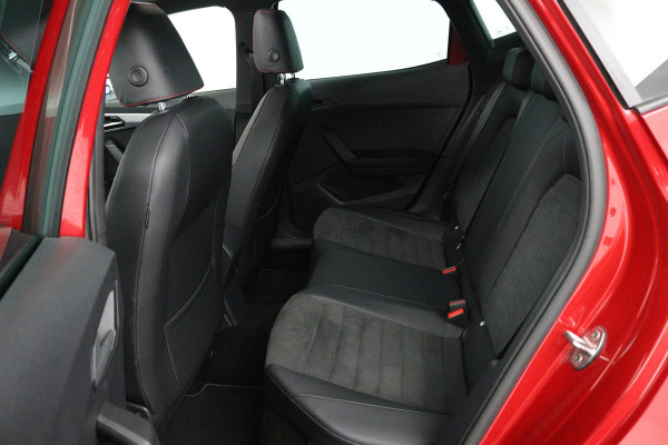 Seat Ibiza 1.0 TSI FR Business Intense Automaat (PANORAMADAK, DIGITALE COCKPIT, CARPLAY, XENON, CAMERA, PDC, GOED ONDERHOUDEN)