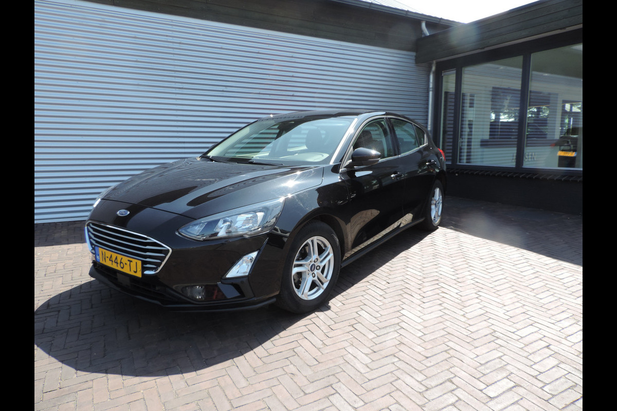 Ford Focus 1.0 EcoBoost Hybrid Trend Edition Business Ford Focus 1.0 EcoBoost Hybrid Trend Edition Business