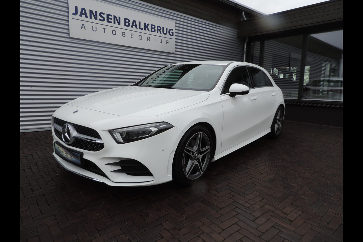 Mercedes-Benz A-Klasse 180 Business Solution AMG Upgrade auto is nieuw zeer mooi Mercedes-Benz A-Klasse 180 Business Solution AMG Upgrade auto is nieuw zeer mooi