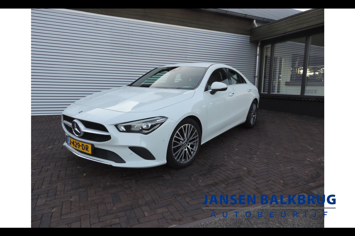 Mercedes-Benz CLA-Klasse 200 Business Solution Luxury sfeer licht Mercedes-Benz CLA-Klasse 200 Business Solution Luxury sfeer licht