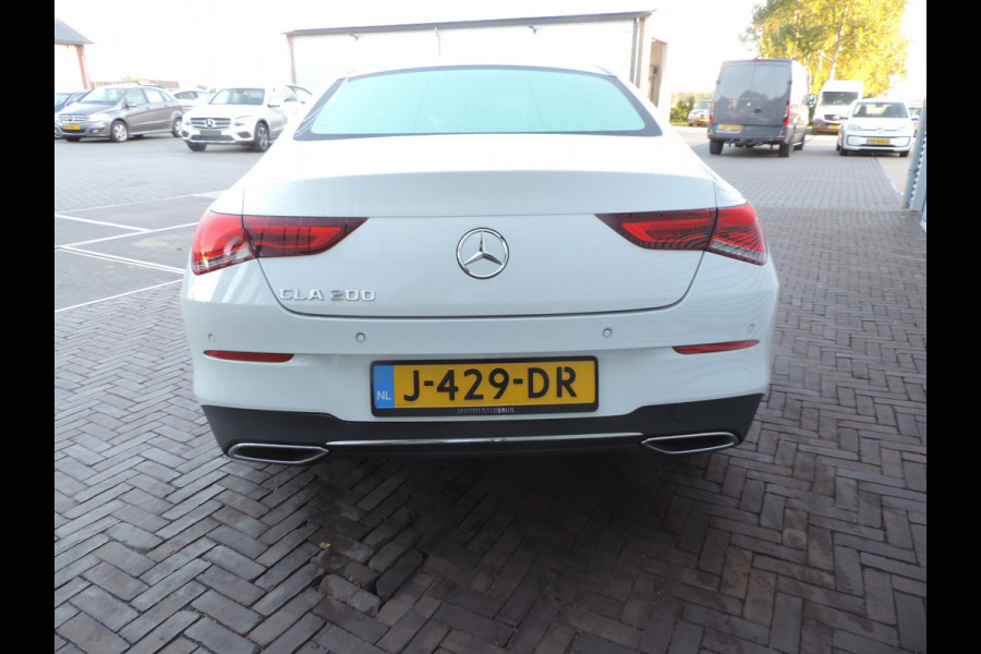 Mercedes-Benz CLA-Klasse 200 Business Solution Luxury sfeer licht