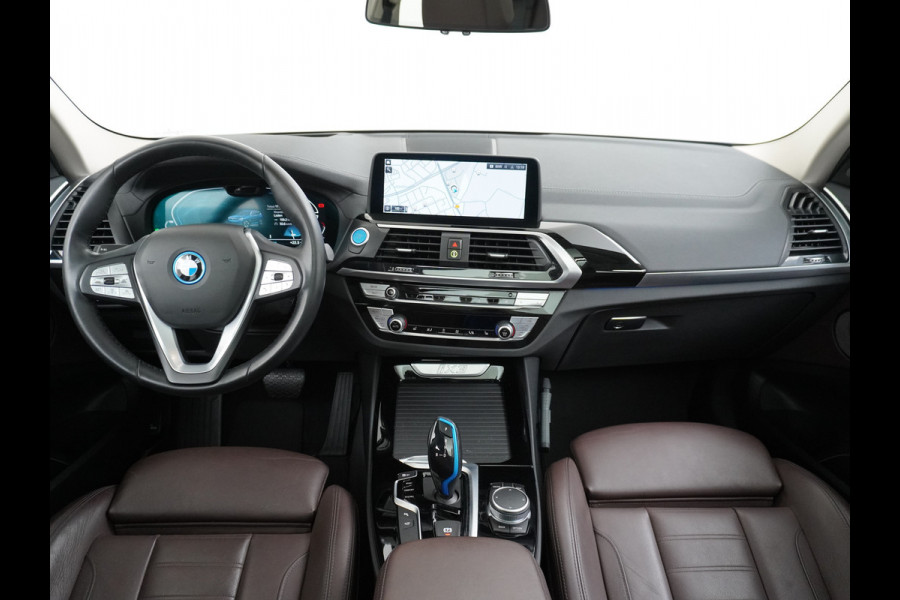 BMW iX3 High Executive 80kWh Leer+Elektr.-verst. Adap.Cruise Apple Carplay Android Auto Navi Ecc 360°Camera Panoramaschuifdak Harman&Kar Stoelverwarming Parkeer+Achteruitrij assistent Led Origineel Nederlandse Auto Zeer compleet! €73.000 nieuw!