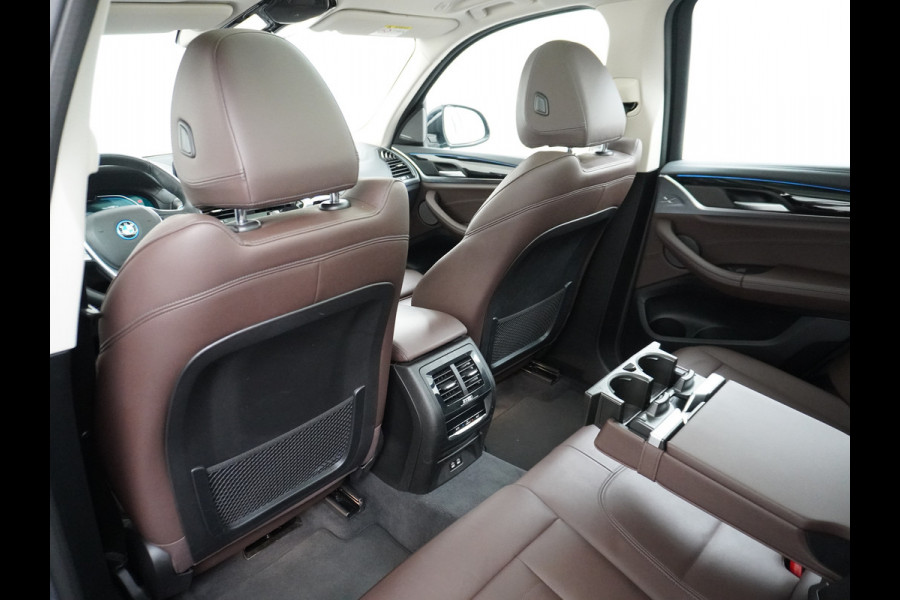 BMW iX3 High Executive 80kWh Leer+Elektr.-verst. Adap.Cruise Apple Carplay Android Auto Navi Ecc 360°Camera Panoramaschuifdak Harman&Kar Stoelverwarming Parkeer+Achteruitrij assistent Led Origineel Nederlandse Auto Zeer compleet! €73.000 nieuw!