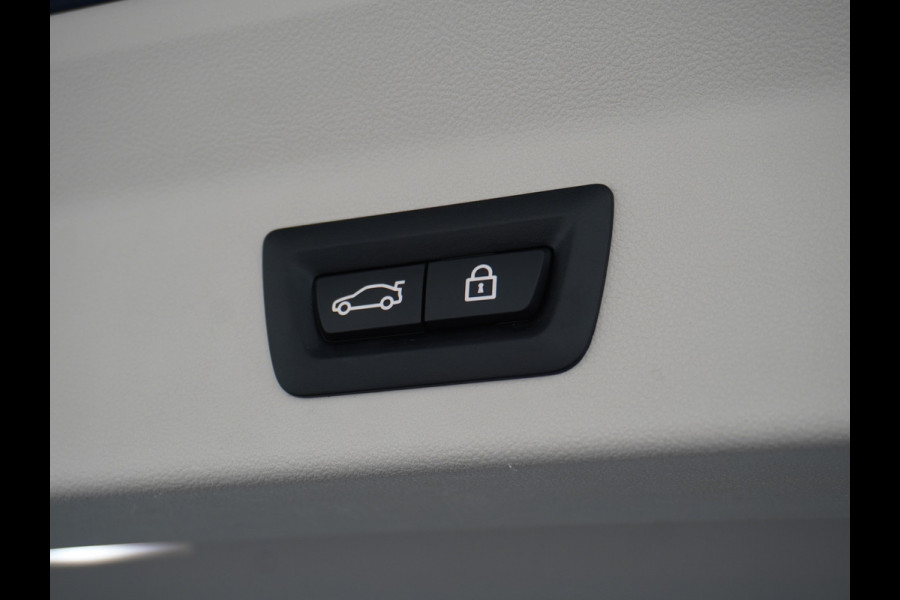 BMW iX3 High Executive 80kWh Leer+Elektr.-verst. Adap.Cruise Apple Carplay Android Auto Navi Ecc 360°Camera Panoramaschuifdak Harman&Kar Stoelverwarming Parkeer+Achteruitrij assistent Led Origineel Nederlandse Auto Zeer compleet! €73.000 nieuw!