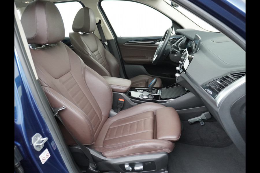 BMW iX3 High Executive 80kWh Leer+Elektr.-verst. Adap.Cruise Apple Carplay Android Auto Navi Ecc 360°Camera Panoramaschuifdak Harman&Kar Stoelverwarming Parkeer+Achteruitrij assistent Led Origineel Nederlandse Auto Zeer compleet! €73.000 nieuw!
