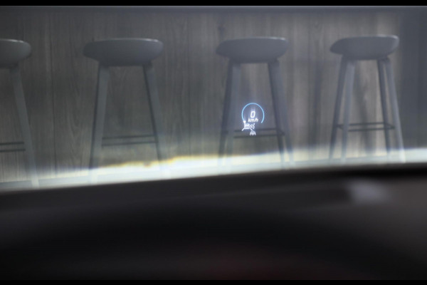 Mercedes-Benz A-Klasse 250 e AMG 45 Look / Acc / Memory / Lane Assist / Digital Cockpit / Sfeerverlichting / Camera / Pano / 18 In Mercedes-Benz A-Klasse 250 e AMG 45 Look / Acc / Memory / Lane Assist / Digital Cockpit / Sfeerverlichting / Camera / Pano / 18 In