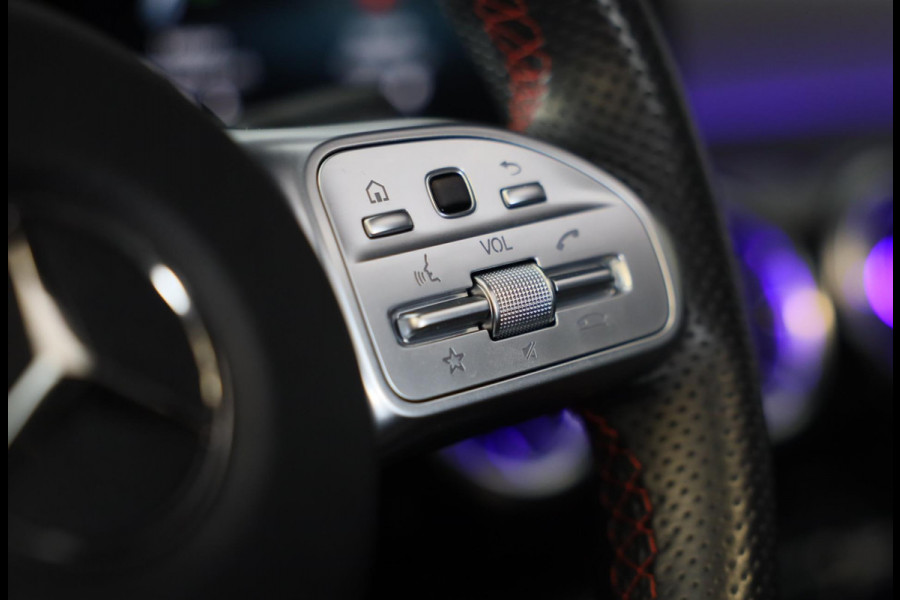 Mercedes-Benz A-Klasse 250 e AMG 45 Look / Acc / Memory / Lane Assist / Digital Cockpit / Sfeerverlichting / Camera / Pano / 18 In Mercedes-Benz A-Klasse 250 e AMG 45 Look / Acc / Memory / Lane Assist / Digital Cockpit / Sfeerverlichting / Camera / Pano / 18 In