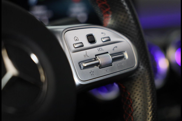 Mercedes-Benz A-Klasse 250 e AMG 45 Look / Acc / Memory / Lane Assist / Digital Cockpit / Sfeerverlichting / Camera / Pano / 18 In Mercedes-Benz A-Klasse 250 e AMG 45 Look / Acc / Memory / Lane Assist / Digital Cockpit / Sfeerverlichting / Camera / Pano / 18 In