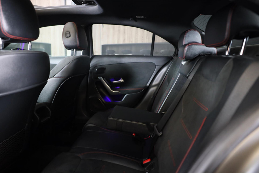 Mercedes-Benz A-Klasse 250 e AMG 45 Look / Acc / Memory / Lane Assist / Digital Cockpit / Sfeerverlichting / Camera / Pano / 18 In Mercedes-Benz A-Klasse 250 e AMG 45 Look / Acc / Memory / Lane Assist / Digital Cockpit / Sfeerverlichting / Camera / Pano / 18 In