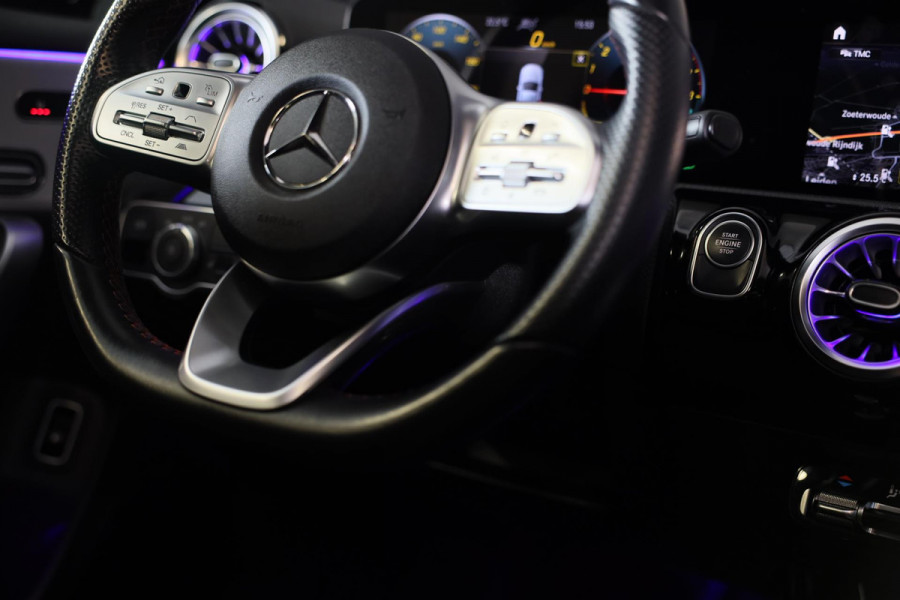 Mercedes-Benz A-Klasse 250 e AMG 45 Look / Acc / Memory / Lane Assist / Digital Cockpit / Sfeerverlichting / Camera / Pano / 18 In Mercedes-Benz A-Klasse 250 e AMG 45 Look / Acc / Memory / Lane Assist / Digital Cockpit / Sfeerverlichting / Camera / Pano / 18 In