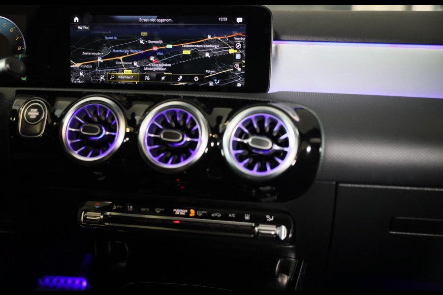 Mercedes-Benz A-Klasse 250 e AMG 45 Look / Acc / Memory / Lane Assist / Digital Cockpit / Sfeerverlichting / Camera / Pano / 18 In Mercedes-Benz A-Klasse 250 e AMG 45 Look / Acc / Memory / Lane Assist / Digital Cockpit / Sfeerverlichting / Camera / Pano / 18 In