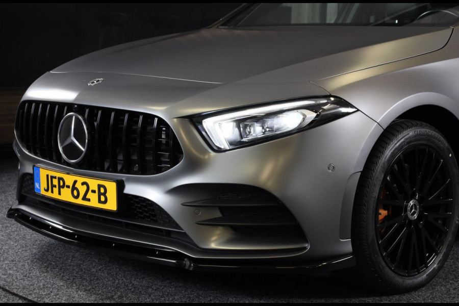 Mercedes-Benz A-Klasse 250 e AMG 45 Look / Acc / Memory / Lane Assist / Digital Cockpit / Sfeerverlichting / Camera / Pano / 18 In Mercedes-Benz A-Klasse 250 e AMG 45 Look / Acc / Memory / Lane Assist / Digital Cockpit / Sfeerverlichting / Camera / Pano / 18 In