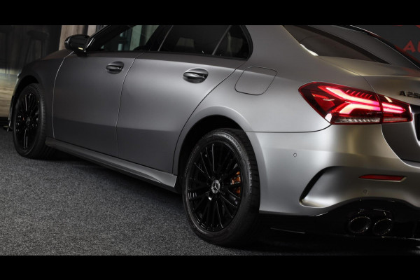 Mercedes-Benz A-Klasse 250 e AMG 45 Look / Acc / Memory / Lane Assist / Digital Cockpit / Sfeerverlichting / Camera / Pano / 18 In Mercedes-Benz A-Klasse 250 e AMG 45 Look / Acc / Memory / Lane Assist / Digital Cockpit / Sfeerverlichting / Camera / Pano / 18 In
