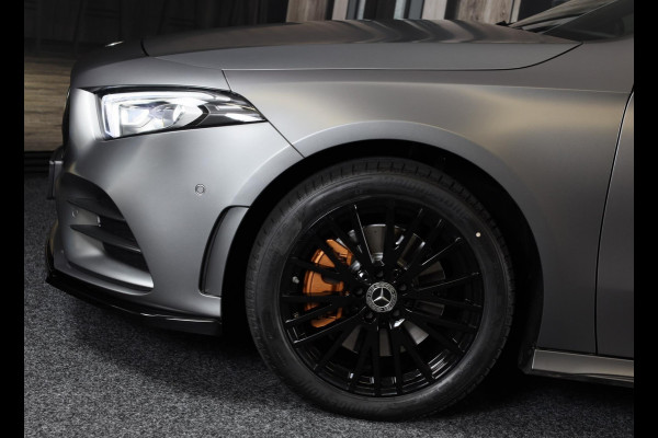 Mercedes-Benz A-Klasse 250 e AMG 45 Look / Acc / Memory / Lane Assist / Digital Cockpit / Sfeerverlichting / Camera / Pano / 18 In Mercedes-Benz A-Klasse 250 e AMG 45 Look / Acc / Memory / Lane Assist / Digital Cockpit / Sfeerverlichting / Camera / Pano / 18 In