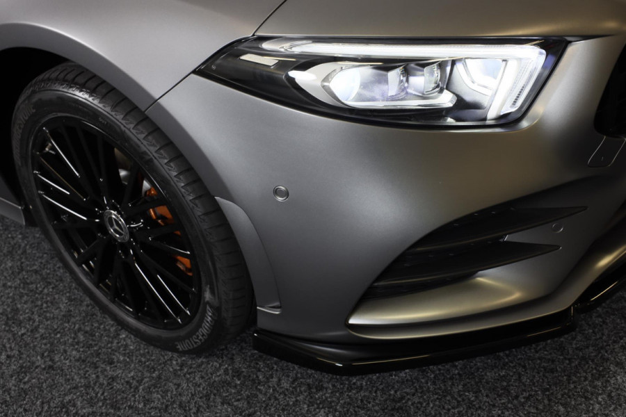 Mercedes-Benz A-Klasse 250 e AMG 45 Look / Acc / Memory / Lane Assist / Digital Cockpit / Sfeerverlichting / Camera / Pano / 18 In Mercedes-Benz A-Klasse 250 e AMG 45 Look / Acc / Memory / Lane Assist / Digital Cockpit / Sfeerverlichting / Camera / Pano / 18 In