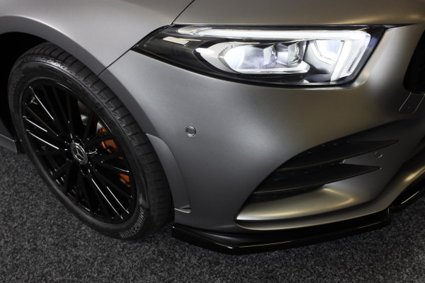 Mercedes-Benz A-Klasse 250 e AMG 45 Look / Acc / Memory / Lane Assist / Digital Cockpit / Sfeerverlichting / Camera / Pano / 18 In Mercedes-Benz A-Klasse 250 e AMG 45 Look / Acc / Memory / Lane Assist / Digital Cockpit / Sfeerverlichting / Camera / Pano / 18 In