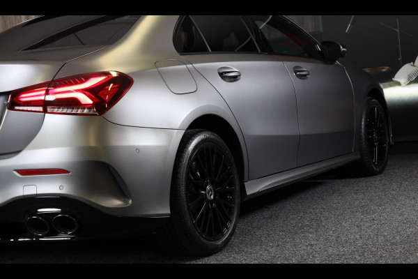 Mercedes-Benz A-Klasse 250 e AMG 45 Look / Acc / Memory / Lane Assist / Digital Cockpit / Sfeerverlichting / Camera / Pano / 18 In Mercedes-Benz A-Klasse 250 e AMG 45 Look / Acc / Memory / Lane Assist / Digital Cockpit / Sfeerverlichting / Camera / Pano / 18 In
