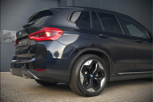 BMW iX3 High Executive 80 kWh | Panoramadak | Keyless | Stoelverwarming | Harman Kardon | Memory Seat | Head-Up Display | 360 Camera | Adaptief Onderstel | Trekhaak | Adaptive LED | Elektrische Stoelen | Apple Carplay | N BMW iX3 High Executive 80 kWh | Panoramadak | Keyless | Stoelverwarming | Harman Kardon | Memory Seat | Head-Up Display | 360 Camera | Adaptief Onderstel | Trekhaak | Adaptive LED | Elektrische Stoelen | Apple Carplay | N