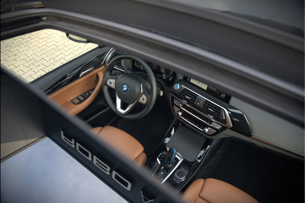 BMW iX3 High Executive 80 kWh | Panoramadak | Keyless | Stoelverwarming | Harman Kardon | Memory Seat | Head-Up Display | 360 Camera | Adaptief Onderstel | Trekhaak | Adaptive LED | Elektrische Stoelen | Apple Carplay | N BMW iX3 High Executive 80 kWh | Panoramadak | Keyless | Stoelverwarming | Harman Kardon | Memory Seat | Head-Up Display | 360 Camera | Adaptief Onderstel | Trekhaak | Adaptive LED | Elektrische Stoelen | Apple Carplay | N