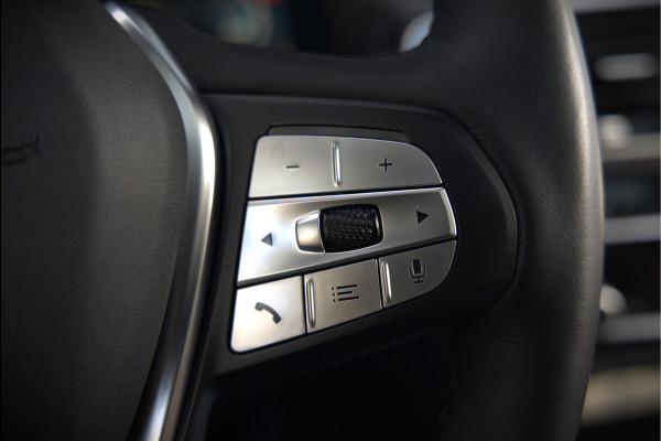 BMW iX3 High Executive 80 kWh | Panoramadak | Keyless | Stoelverwarming | Harman Kardon | Memory Seat | Head-Up Display | 360 Camera | Adaptief Onderstel | Trekhaak | Adaptive LED | Elektrische Stoelen | Apple Carplay | N BMW iX3 High Executive 80 kWh | Panoramadak | Keyless | Stoelverwarming | Harman Kardon | Memory Seat | Head-Up Display | 360 Camera | Adaptief Onderstel | Trekhaak | Adaptive LED | Elektrische Stoelen | Apple Carplay | N