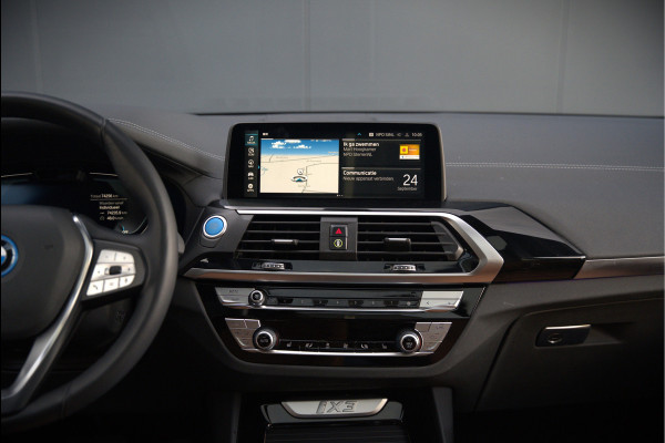 BMW iX3 High Executive 80 kWh | Panoramadak | Keyless | Stoelverwarming | Harman Kardon | Memory Seat | Head-Up Display | 360 Camera | Adaptief Onderstel | Trekhaak | Adaptive LED | Elektrische Stoelen | Apple Carplay | N BMW iX3 High Executive 80 kWh | Panoramadak | Keyless | Stoelverwarming | Harman Kardon | Memory Seat | Head-Up Display | 360 Camera | Adaptief Onderstel | Trekhaak | Adaptive LED | Elektrische Stoelen | Apple Carplay | N