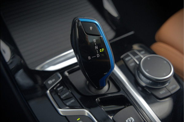 BMW iX3 High Executive 80 kWh | Panoramadak | Keyless | Stoelverwarming | Harman Kardon | Memory Seat | Head-Up Display | 360 Camera | Adaptief Onderstel | Trekhaak | Adaptive LED | Elektrische Stoelen | Apple Carplay | N BMW iX3 High Executive 80 kWh | Panoramadak | Keyless | Stoelverwarming | Harman Kardon | Memory Seat | Head-Up Display | 360 Camera | Adaptief Onderstel | Trekhaak | Adaptive LED | Elektrische Stoelen | Apple Carplay | N