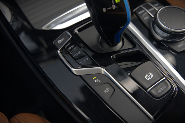 BMW iX3 High Executive 80 kWh | Panoramadak | Keyless | Stoelverwarming | Harman Kardon | Memory Seat | Head-Up Display | 360 Camera | Adaptief Onderstel | Trekhaak | Adaptive LED | Elektrische Stoelen | Apple Carplay | N BMW iX3 High Executive 80 kWh | Panoramadak | Keyless | Stoelverwarming | Harman Kardon | Memory Seat | Head-Up Display | 360 Camera | Adaptief Onderstel | Trekhaak | Adaptive LED | Elektrische Stoelen | Apple Carplay | N