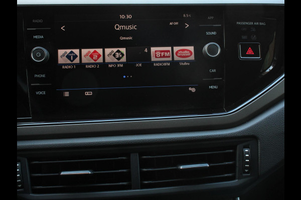 Volkswagen Polo 1.0 TSI DSG Comfortline | Navigatie | App Connect / Apple Carplay / Android Auto | Climate Control | Stoelverwarming | Extra Getint glas Volkswagen Polo 1.0 TSI DSG Comfortline | Navigatie | App Connect / Apple Carplay / Android Auto | Climate Control | Stoelverwarming | Extra Getint glas