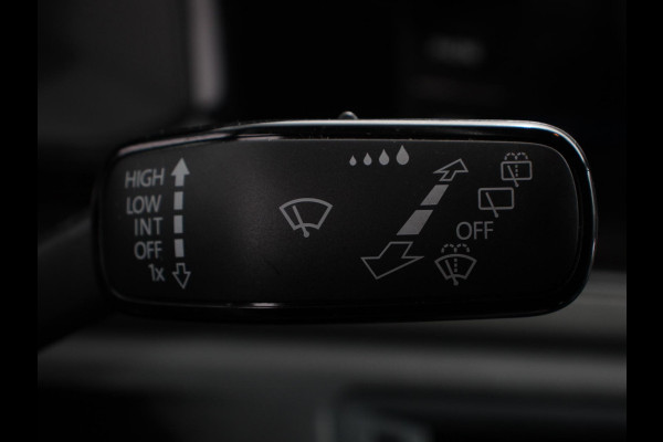 Volkswagen Polo 1.0 TSI DSG Comfortline | Navigatie | App Connect / Apple Carplay / Android Auto | Climate Control | Stoelverwarming | Extra Getint glas Volkswagen Polo 1.0 TSI DSG Comfortline | Navigatie | App Connect / Apple Carplay / Android Auto | Climate Control | Stoelverwarming | Extra Getint glas