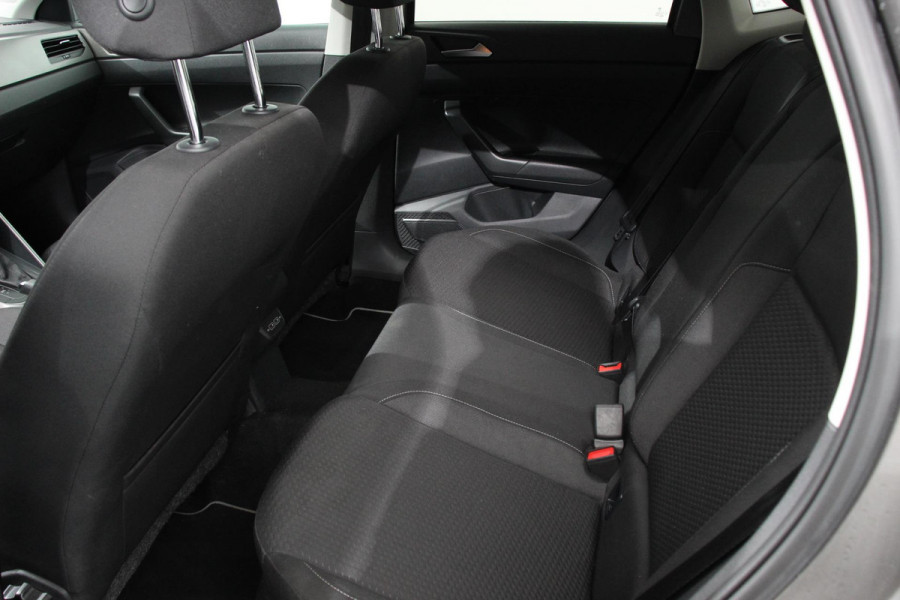 Volkswagen Polo 1.0 TSI DSG Comfortline | Navigatie | App Connect / Apple Carplay / Android Auto | Climate Control | Stoelverwarming | Extra Getint glas Volkswagen Polo 1.0 TSI DSG Comfortline | Navigatie | App Connect / Apple Carplay / Android Auto | Climate Control | Stoelverwarming | Extra Getint glas