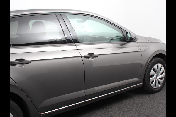 Volkswagen Polo 1.0 TSI DSG Comfortline | Navigatie | App Connect / Apple Carplay / Android Auto | Climate Control | Stoelverwarming | Extra Getint glas Volkswagen Polo 1.0 TSI DSG Comfortline | Navigatie | App Connect / Apple Carplay / Android Auto | Climate Control | Stoelverwarming | Extra Getint glas