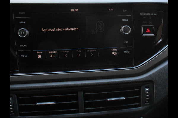 Volkswagen Polo 1.0 TSI DSG Comfortline | Navigatie | App Connect / Apple Carplay / Android Auto | Climate Control | Stoelverwarming | Extra Getint glas Volkswagen Polo 1.0 TSI DSG Comfortline | Navigatie | App Connect / Apple Carplay / Android Auto | Climate Control | Stoelverwarming | Extra Getint glas