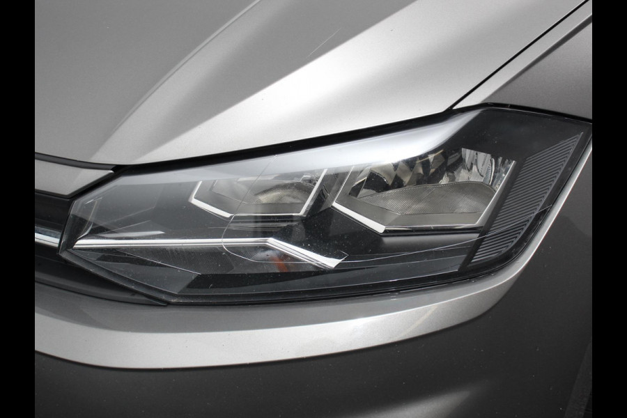 Volkswagen Polo 1.0 TSI DSG Comfortline | Navigatie | App Connect / Apple Carplay / Android Auto | Climate Control | Stoelverwarming | Extra Getint glas Volkswagen Polo 1.0 TSI DSG Comfortline | Navigatie | App Connect / Apple Carplay / Android Auto | Climate Control | Stoelverwarming | Extra Getint glas