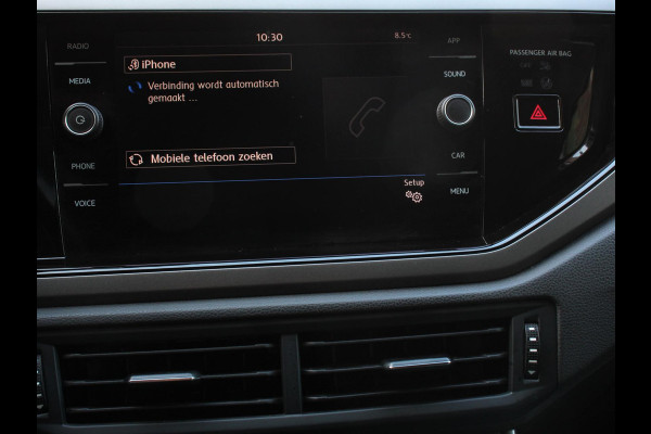 Volkswagen Polo 1.0 TSI DSG Comfortline | Navigatie | App Connect / Apple Carplay / Android Auto | Climate Control | Stoelverwarming | Extra Getint glas Volkswagen Polo 1.0 TSI DSG Comfortline | Navigatie | App Connect / Apple Carplay / Android Auto | Climate Control | Stoelverwarming | Extra Getint glas