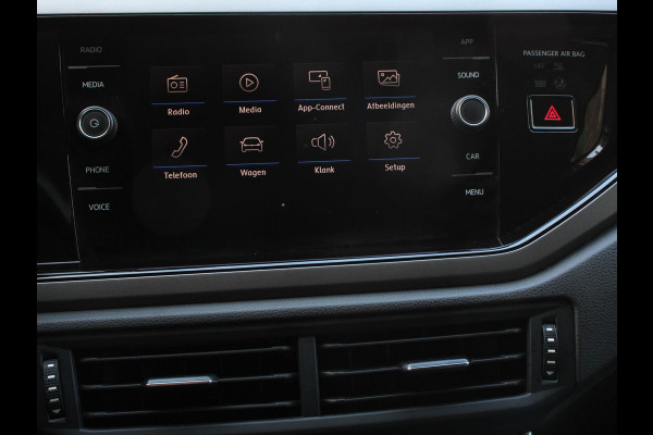 Volkswagen Polo 1.0 TSI DSG Comfortline | Navigatie | App Connect / Apple Carplay / Android Auto | Climate Control | Stoelverwarming | Extra Getint glas Volkswagen Polo 1.0 TSI DSG Comfortline | Navigatie | App Connect / Apple Carplay / Android Auto | Climate Control | Stoelverwarming | Extra Getint glas