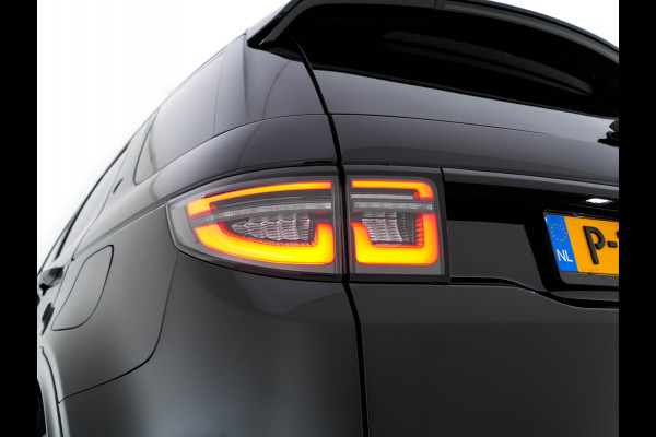 Land Rover Discovery Sport P300e 1.5 R-Dynamic Sportpack HSE AWD (INCL-BTW) *PANO | LUXURY-LEATHER | MERIDIAN-AUDIO | FULL-LED | MEMORY-PACK | DIGI-COCKPIT | NAVI-FULLMAP | CAMERA | KEYLESS | PRIVACY-GLASS | DAB | SHIFT-PADDLES | TOWBAR | LANE-ASSIST | 20'