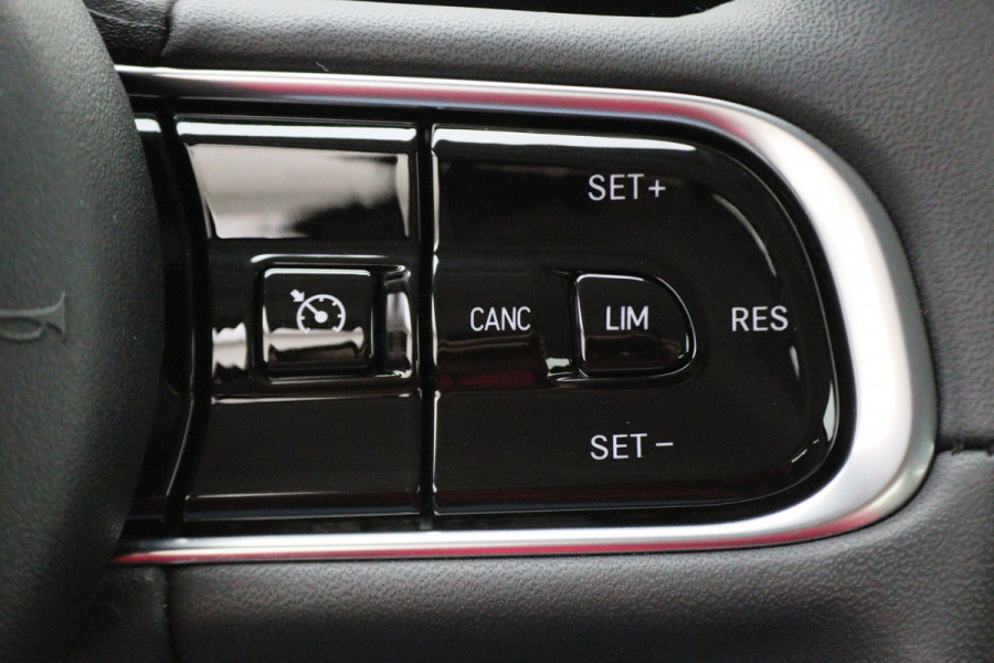 Fiat 500 Icon 42 kWh Virtual Cockpit, Climate, Apple Carplay, Cruise, Rijstrooksensor, DAB, 16''