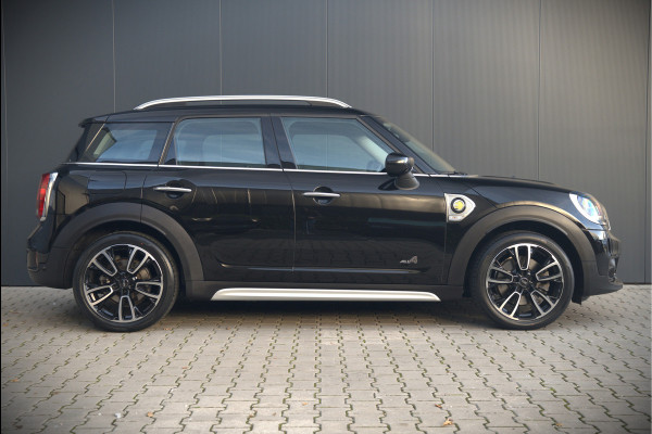 MINI Countryman 2.0 Cooper S E ALL4 | Stoelverwarming | Parkeersensoren | Apple Carplay | Navigatie | Keyless | Ambiance Verlichting | Climate Control |