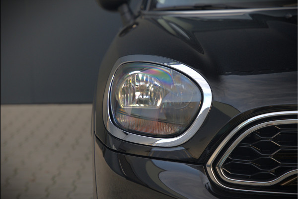 MINI Countryman 2.0 Cooper S E ALL4 | Stoelverwarming | Parkeersensoren | Apple Carplay | Navigatie | Keyless | Ambiance Verlichting | Climate Control |