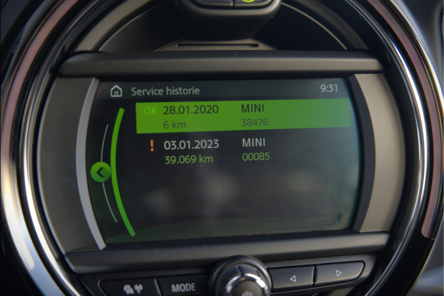MINI Countryman 2.0 Cooper S E ALL4 | Stoelverwarming | Parkeersensoren | Apple Carplay | Navigatie | Keyless | Ambiance Verlichting | Climate Control |