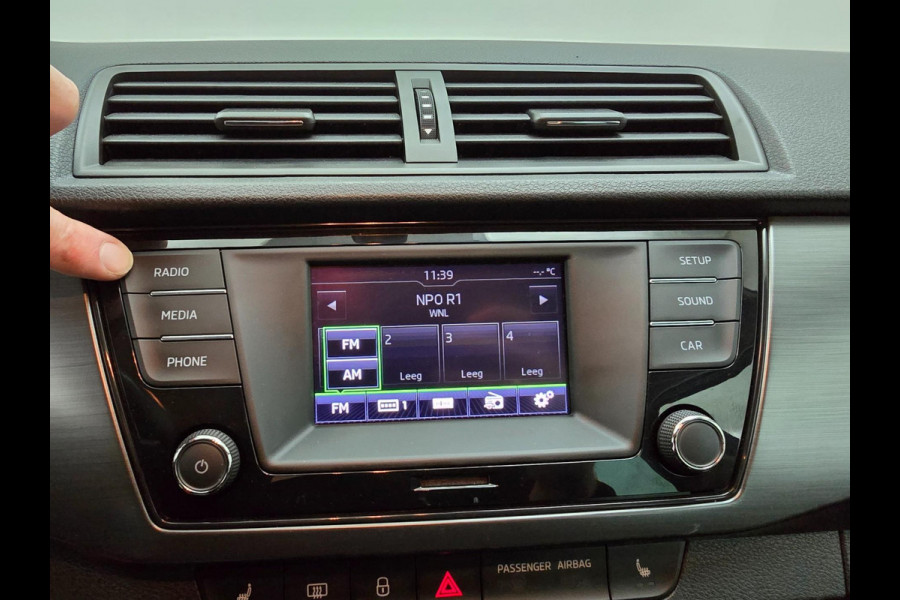 Škoda Fabia Combi Occasion 1.2 TSI JOY met cruisecontrol en bluetooth audio | Tweedehands Skoda fabia combi in zwart | Clima airco