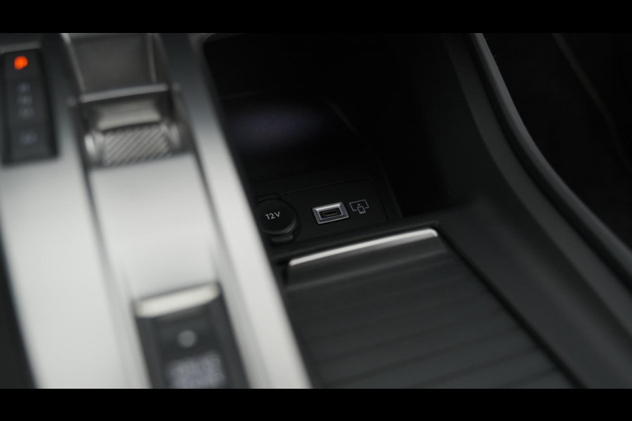 Peugeot 308 PureTech 130 GT Pack Business | Camera | Dodehoekdetectie | Apple Carplay Peugeot 308 PureTech 130 GT Pack Business | Camera | Dodehoekdetectie | Apple Carplay