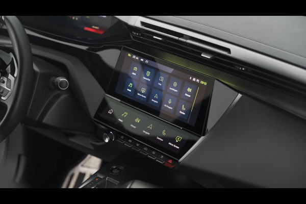 Peugeot 308 PureTech 130 GT Pack Business | Camera | Dodehoekdetectie | Apple Carplay Peugeot 308 PureTech 130 GT Pack Business | Camera | Dodehoekdetectie | Apple Carplay