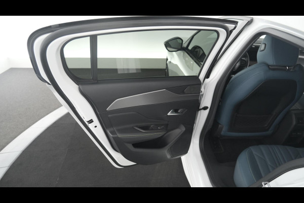 Peugeot 308 PureTech 130 GT Pack Business | Camera | Dodehoekdetectie | Apple Carplay Peugeot 308 PureTech 130 GT Pack Business | Camera | Dodehoekdetectie | Apple Carplay