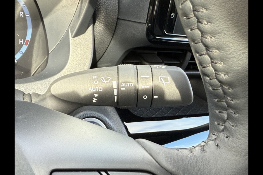 Toyota Yaris Cross 1.5 Hybrid Team D | CarPlay | Camera | ACC | Keyless | LED | DAB+ | 17 inch