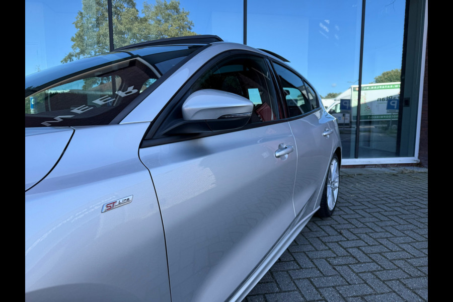 Ford Focus 1.5 EcoBoost ST Line Business - Automaat - Panoramadak - Navi - Org.NL