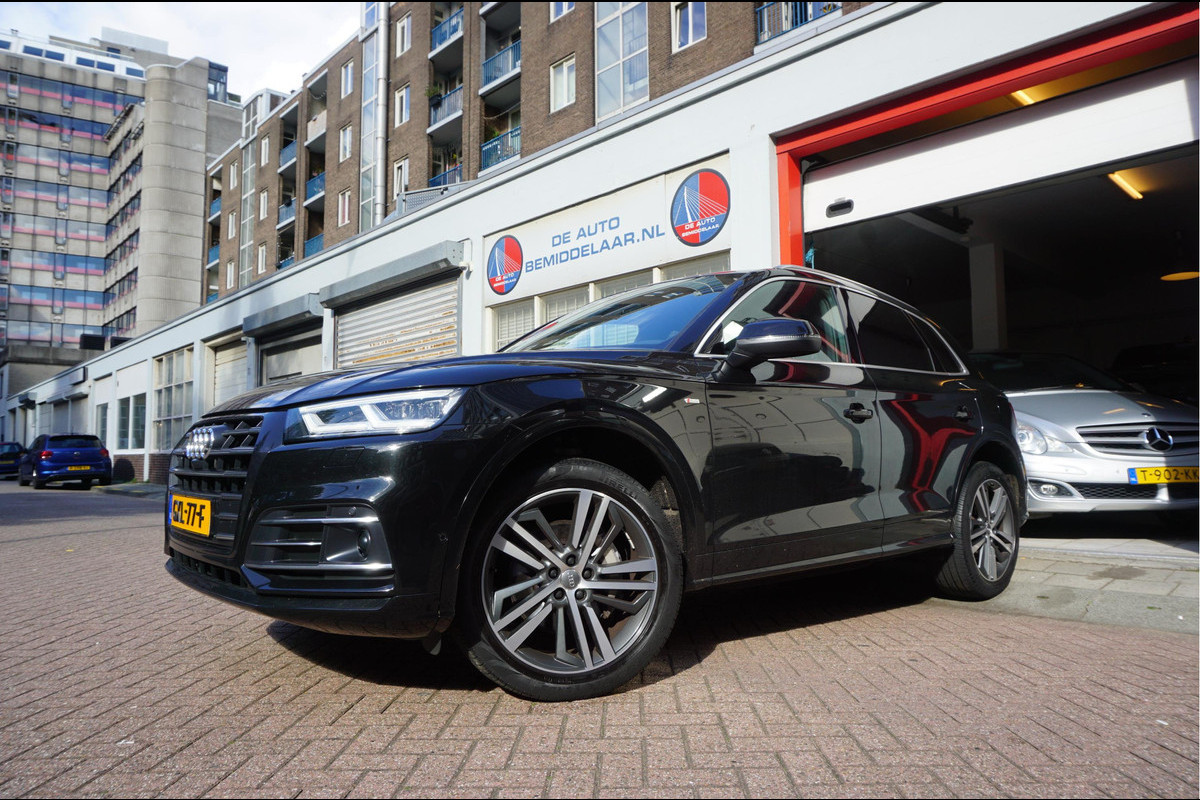Audi Q5 55 TFSI e quattro Competition Aut7 | Black on Black | B&O | S-line | Virtual Cockpit | Adaptive cruise | Sfeerverlichting | Trekhaak | Audi Q5 55 TFSI e quattro Competition Aut7 | Black on Black | B&O | S-line | Virtual Cockpit | Adaptive cruise | Sfeerverlichting | Trekhaak |