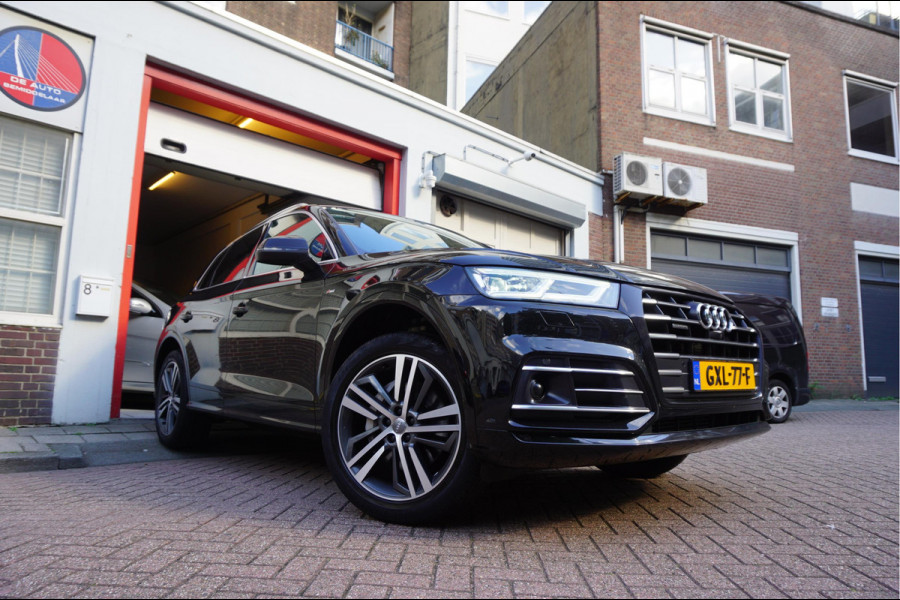 Audi Q5 55 TFSI e quattro Competition Aut7 | Black on Black | B&O | S-line | Virtual Cockpit | Adaptive cruise | Sfeerverlichting | Trekhaak |