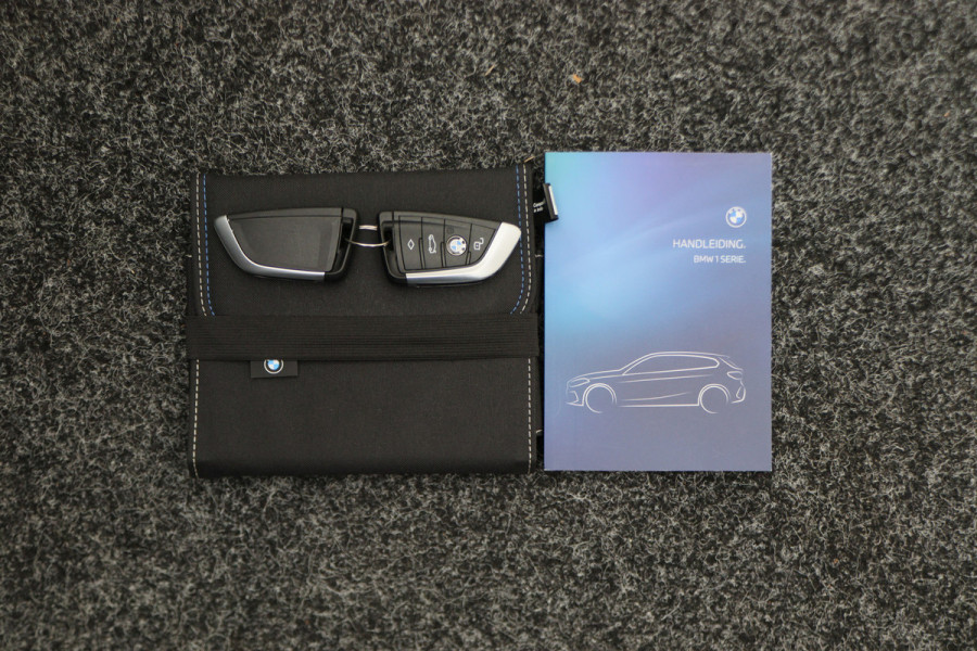 BMW 1-serie 118i Introduction Edition