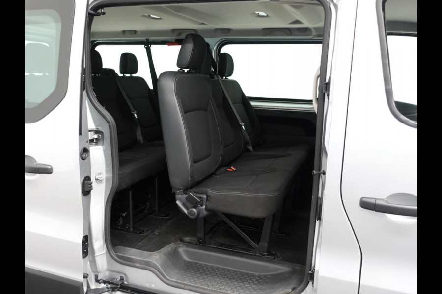Renault Trafic Passenger 2.0 dCi 120 L2H1 9 Persoons Airco Bluetooth  Led  Parkeersensoren